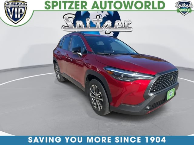 Used 2025 Toyota Corolla Cross XLE w/ Convenience Package AWD/4WD image 2