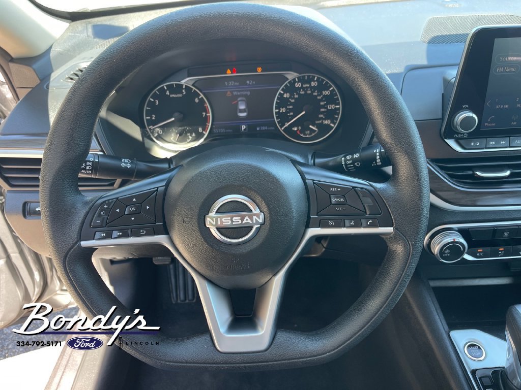 Used 2025 Nissan Altima 2.5 SV FWD image 7
