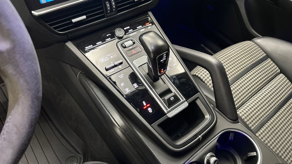 Used 2021 Porsche Cayenne GTS AWD/4WD image 16