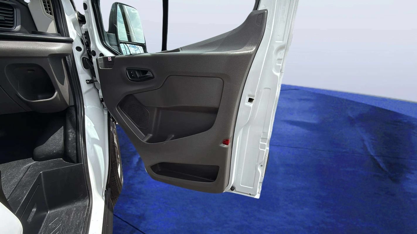 Used 2020 Ford Transit 250 Low Roof RWD image 19