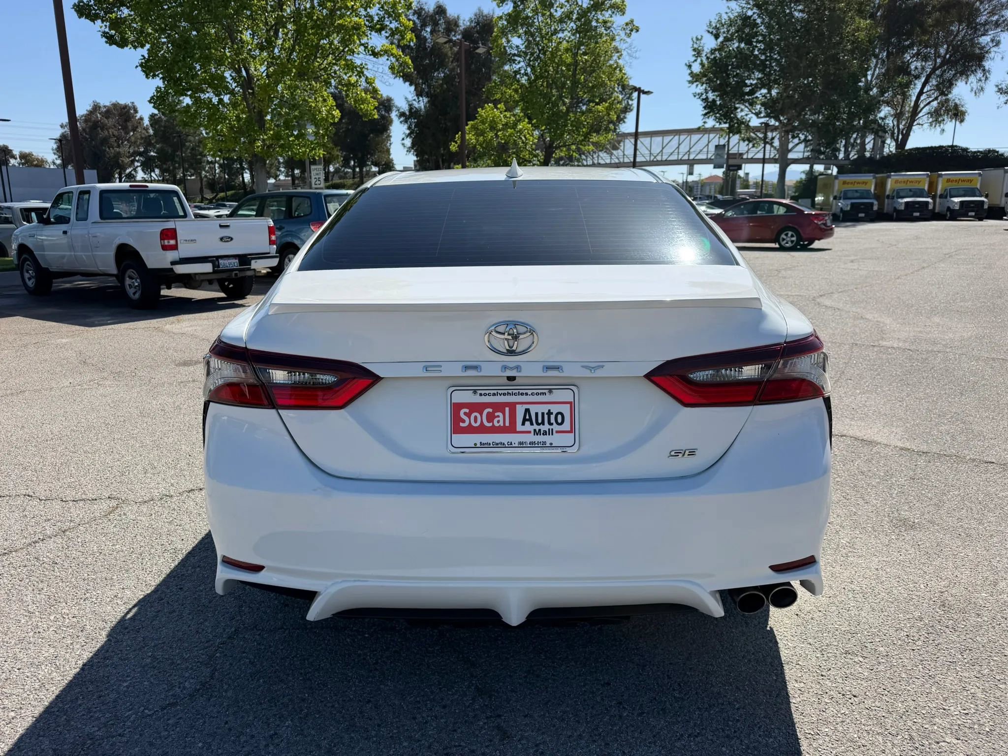 Used 2021 Toyota Camry SE FWD image 4