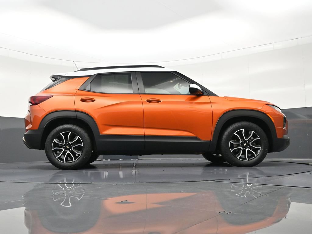 Used 2023 Chevrolet TrailBlazer ACTIV w/ Sun and Liftgate Package image 28