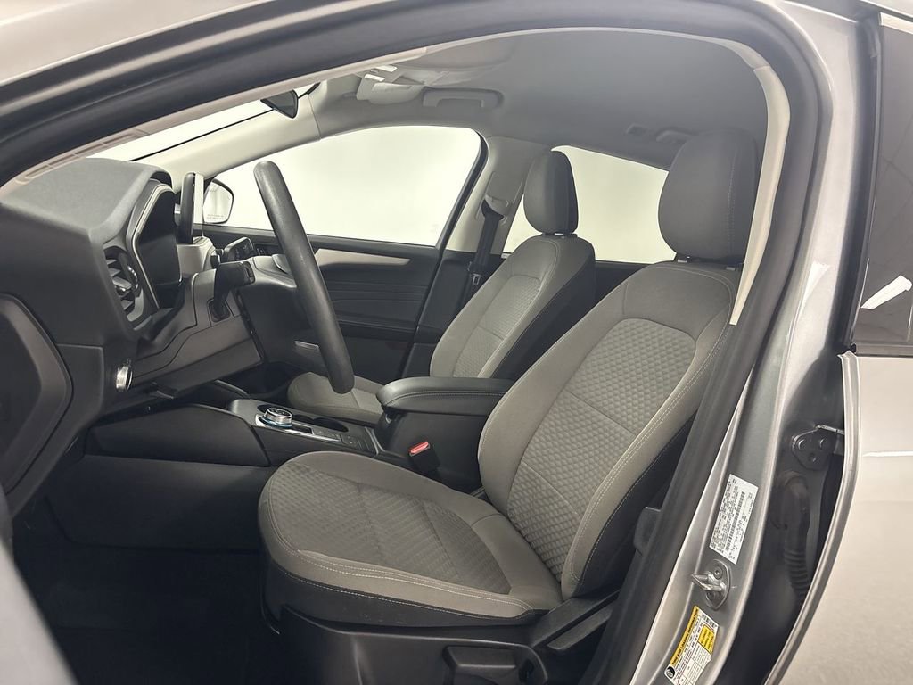 Used 2022 Ford Escape SE image 10
