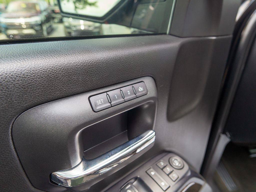 Used 2015 GMC Sierra 1500 Denali AWD/4WD image 16