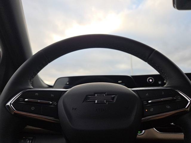 New 2026 Chevrolet Equinox ACTIV w/ Convenience Package III image 26