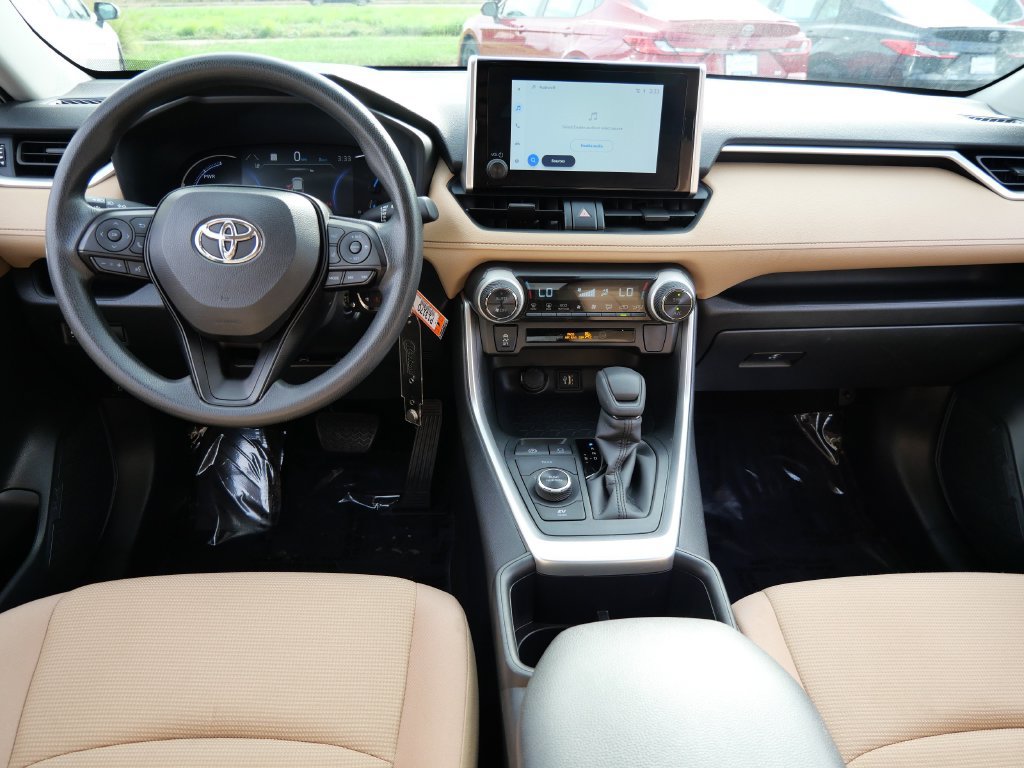 Certified 2025 Toyota RAV4 LE AWD/4WD image 13