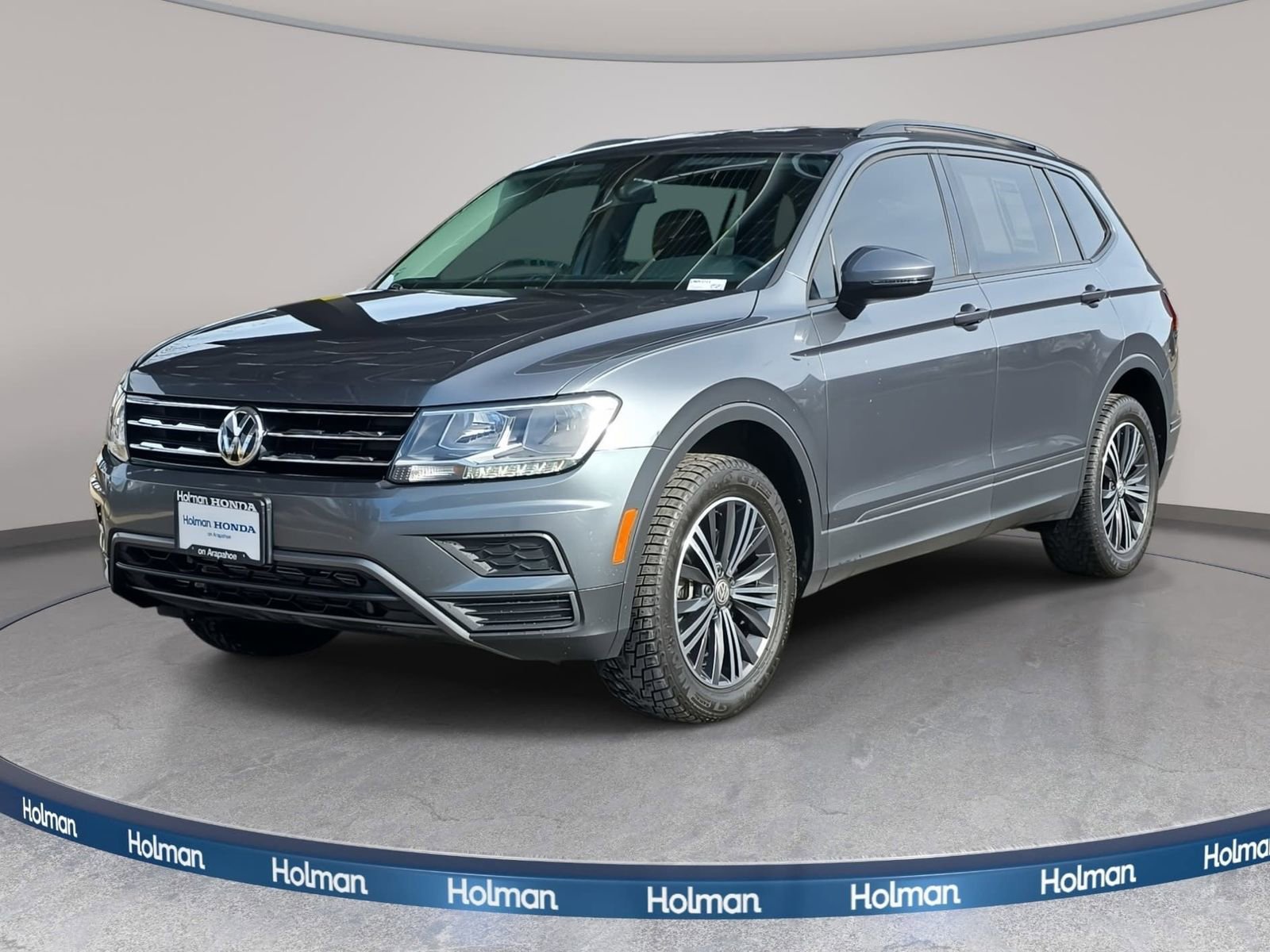 Used 2020 Volkswagen Tiguan S image 1