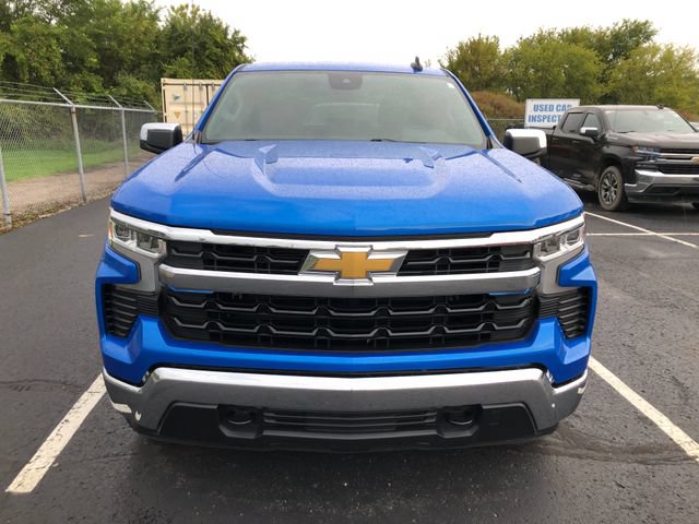 Used 2025 Chevrolet Silverado 1500 LT AWD/4WD image 2