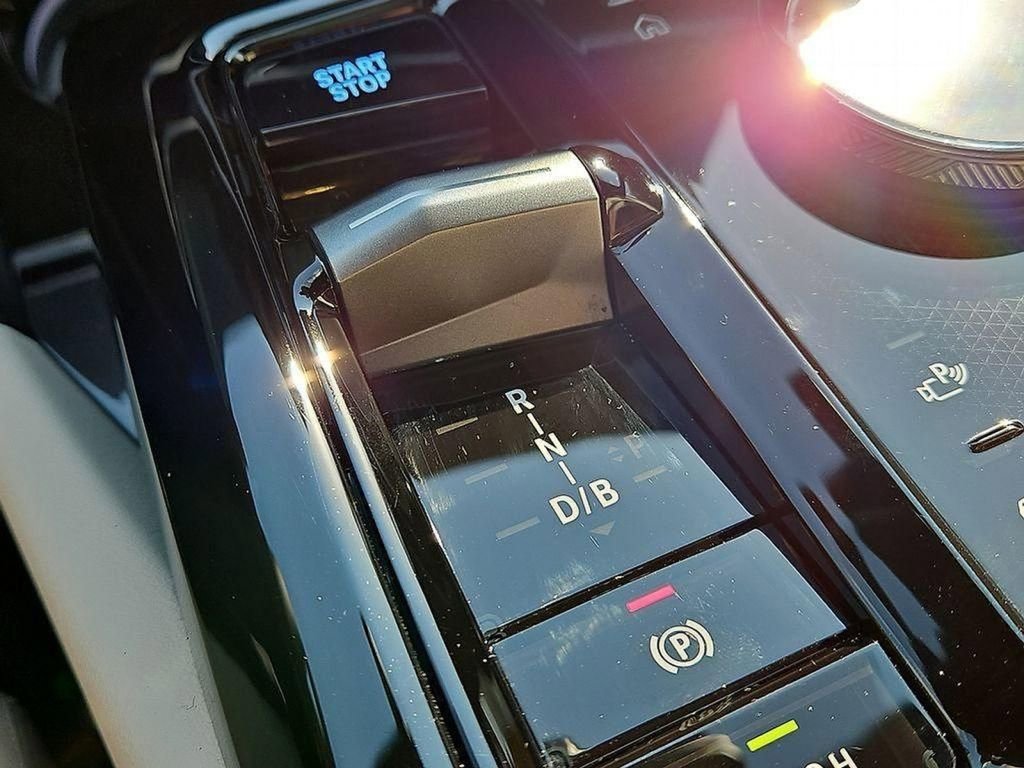 Used 2024 BMW i5 eDrive40i w/ Premium Package image 14