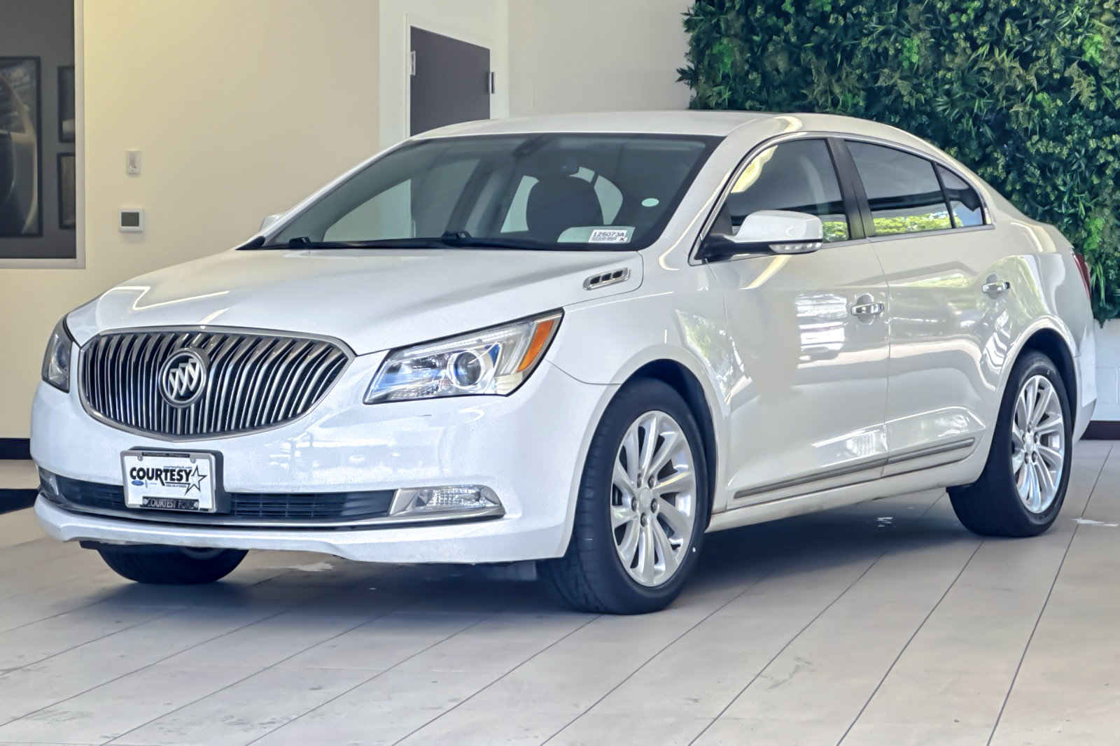 Used 2016 Buick LaCrosse Leather FWD image 8