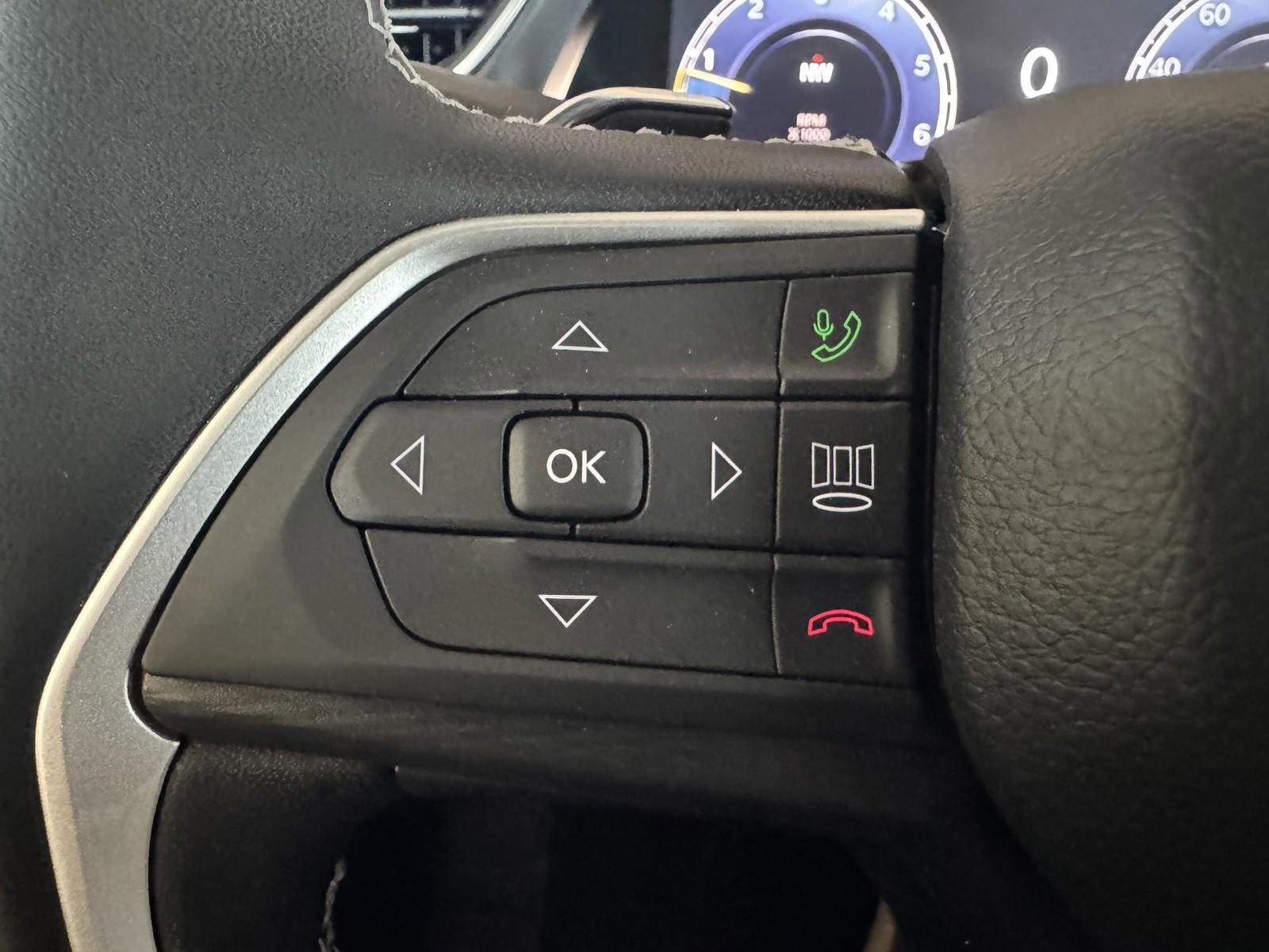 Used 2025 Jeep Grand Cherokee L Altitude image 19