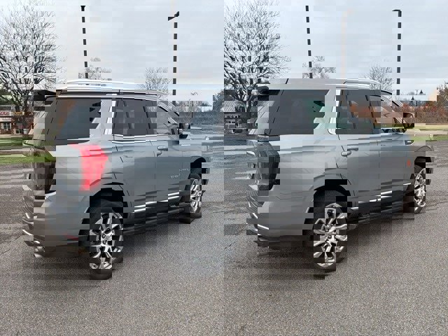 Used 2023 GMC Yukon Denali w/ Max Trailering Package image 18