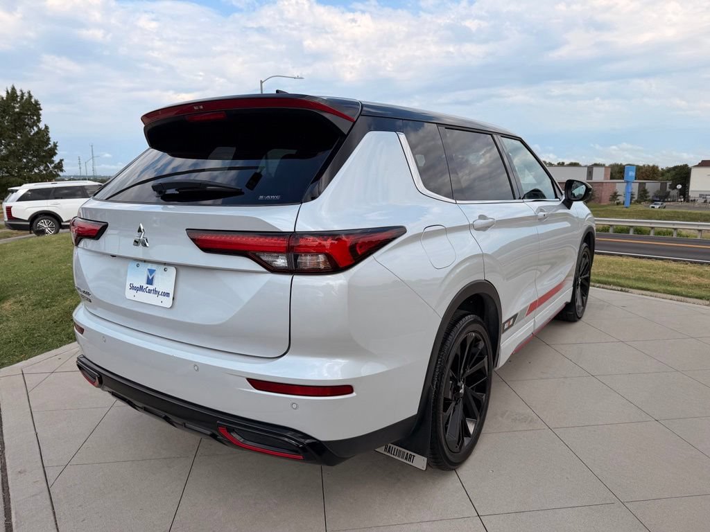 Used 2023 Mitsubishi Outlander Ralliart AWD/4WD image 9