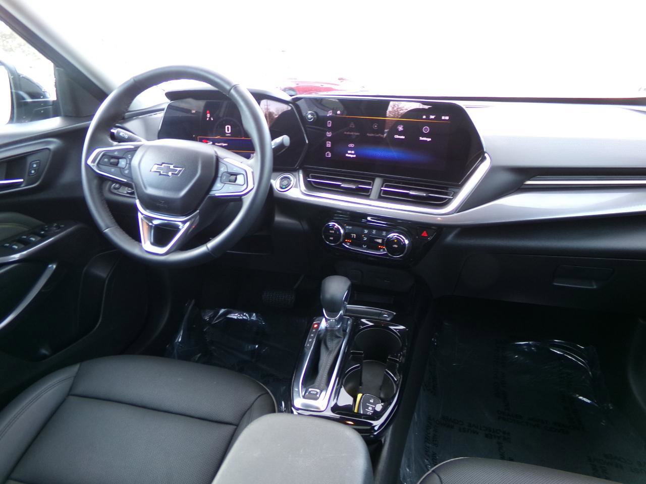 Used 2025 Chevrolet Trax ACTIV w/ Sunroof Package FWD image 29