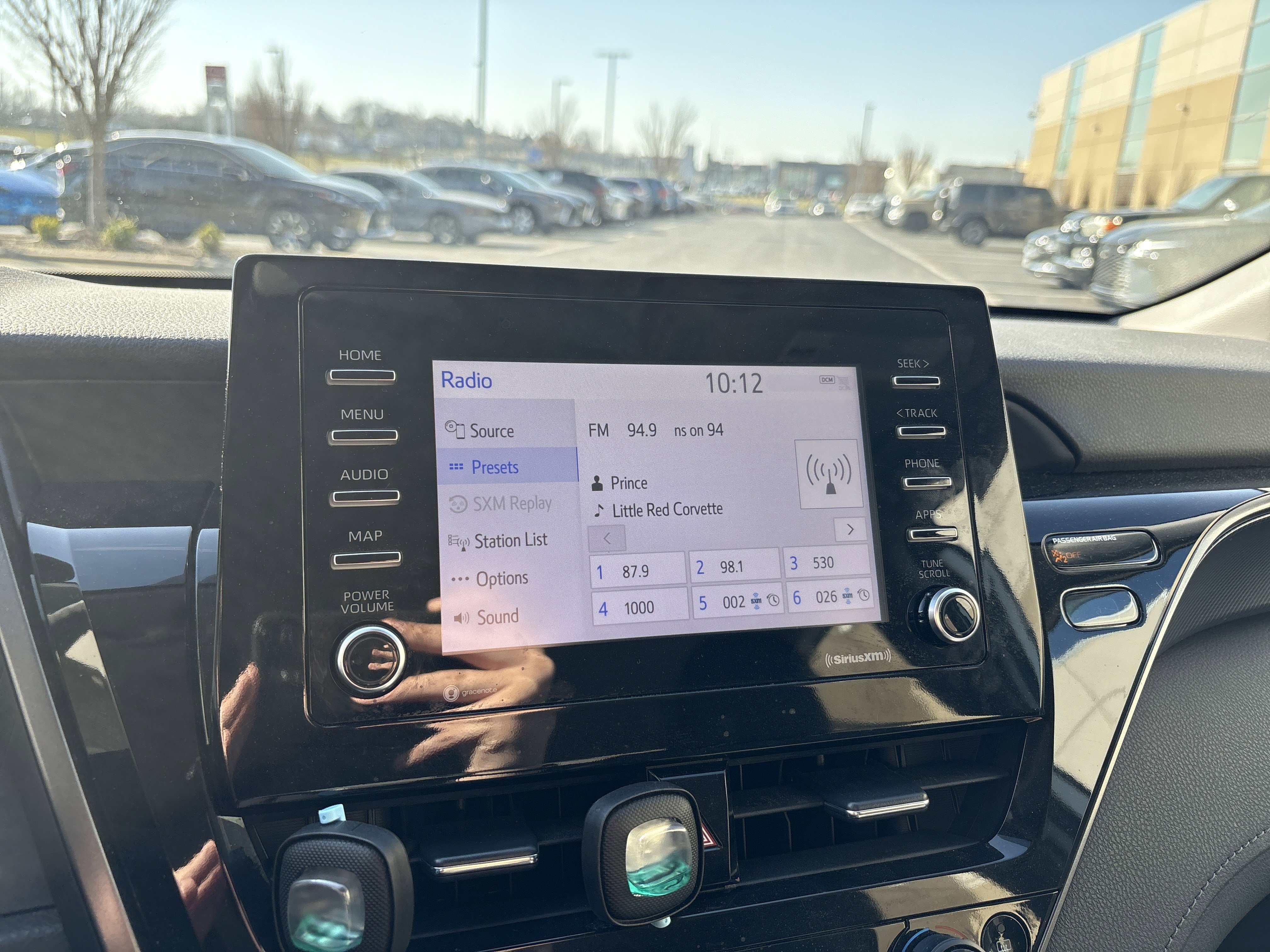 Used 2022 Toyota Camry LE image 23