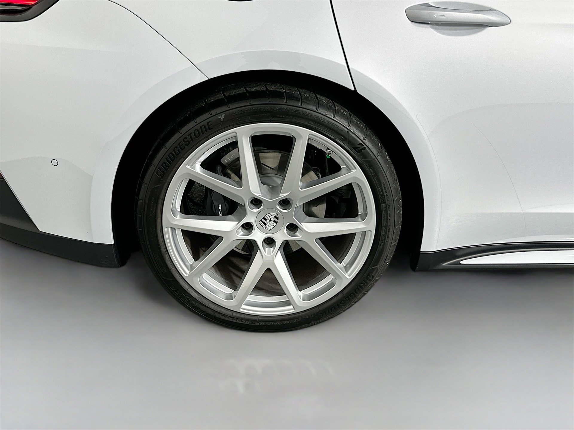 Certified 2025 Porsche Panamera image 13