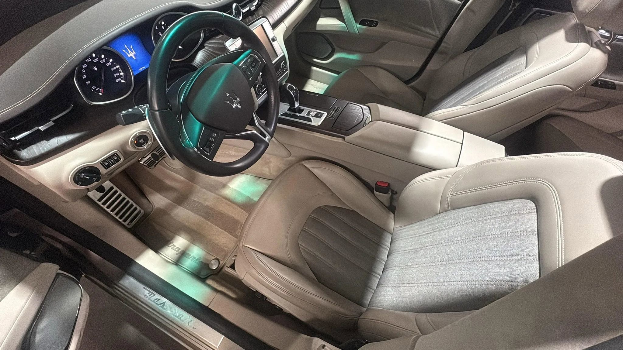 Used 2015 Maserati Quattroporte GTS image 51