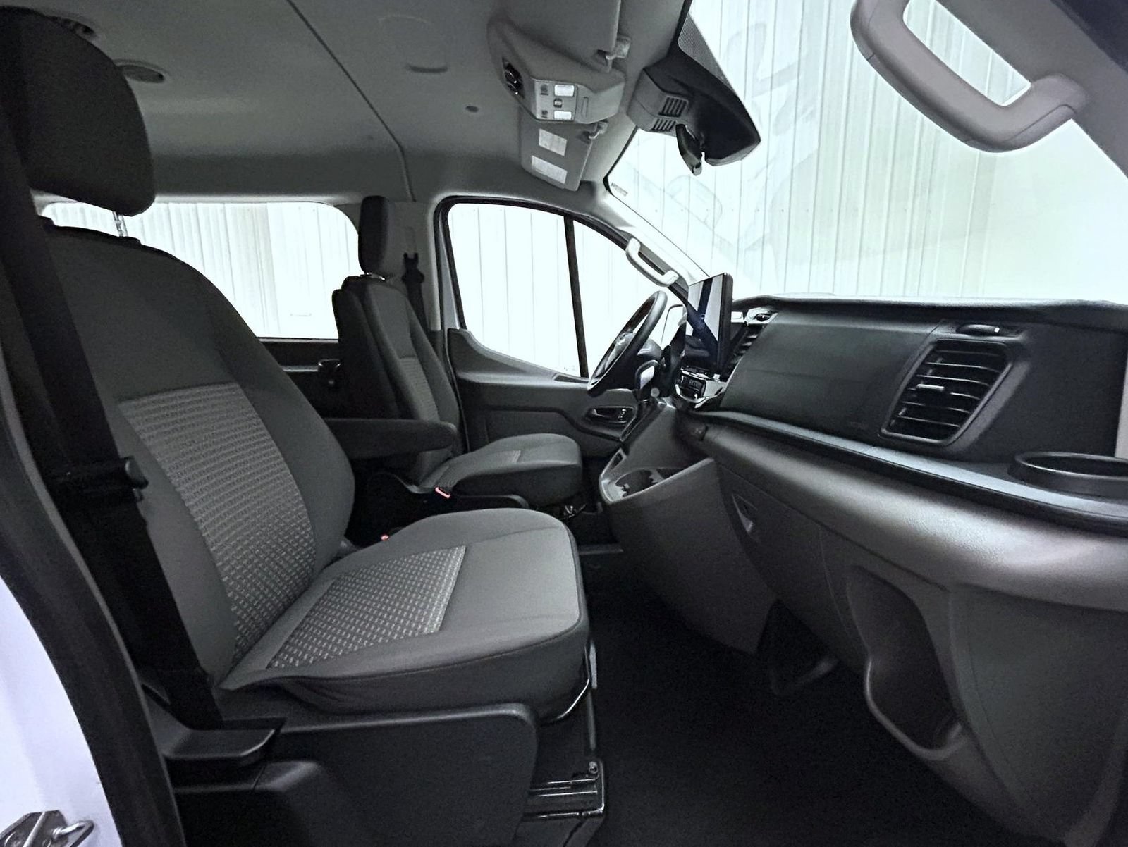 Used 2025 Ford Transit 350 XLT RWD image 15