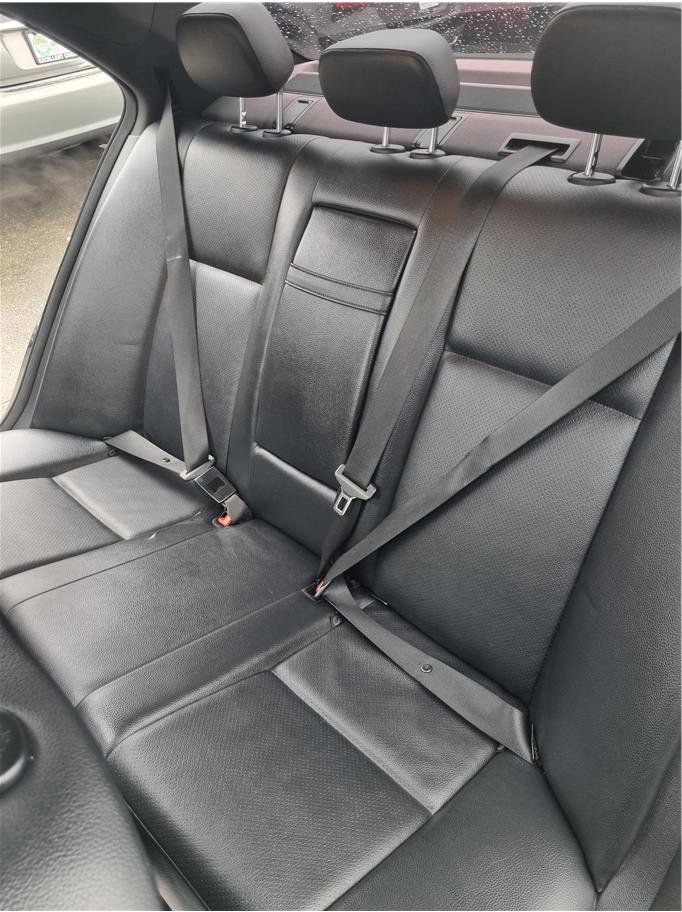Used 2010 Mercedes-Benz C 300 4MATIC Sedan image 13