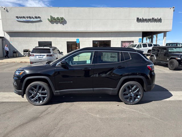 New 2026 Jeep Compass Latitude AWD/4WD image 2