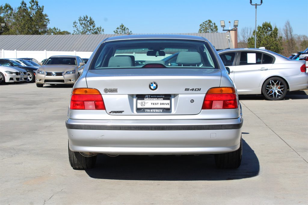 Used 2000 BMW 540i Sedan RWD image 6
