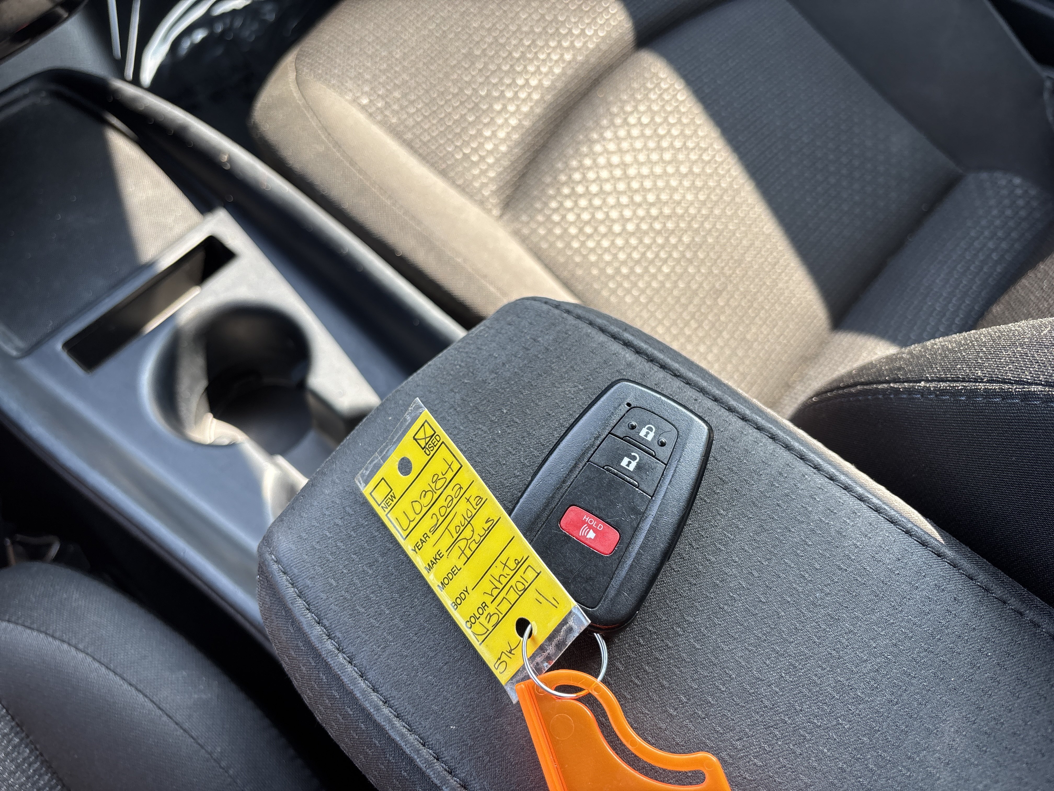 Used 2022 Toyota Prius LE FWD image 29