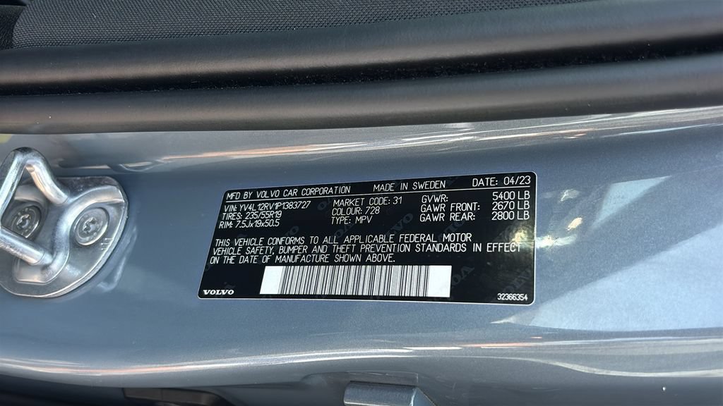 Certified 2023 Volvo XC60 B5 Core w/ Climate Package AWD/4WD image 33