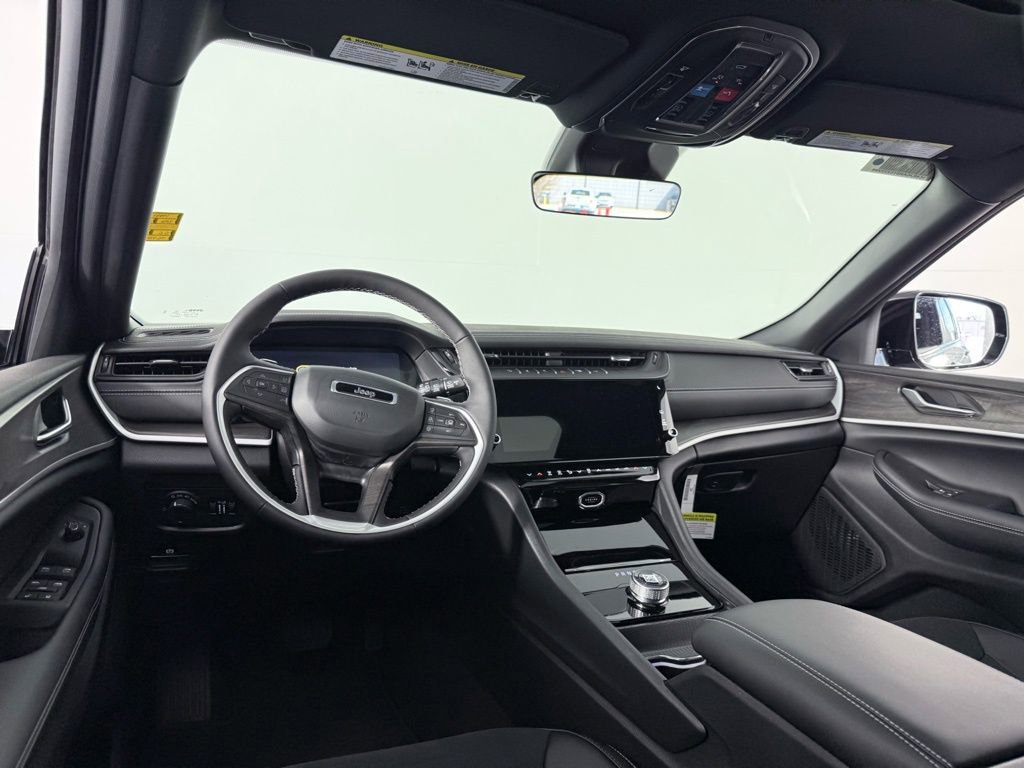 New 2026 Jeep Grand Cherokee Altitude image 15