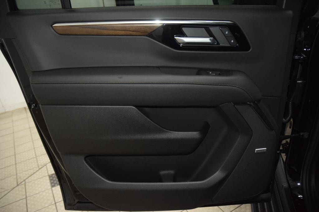 New 2026 Chevrolet Suburban High Country AWD/4WD image 46