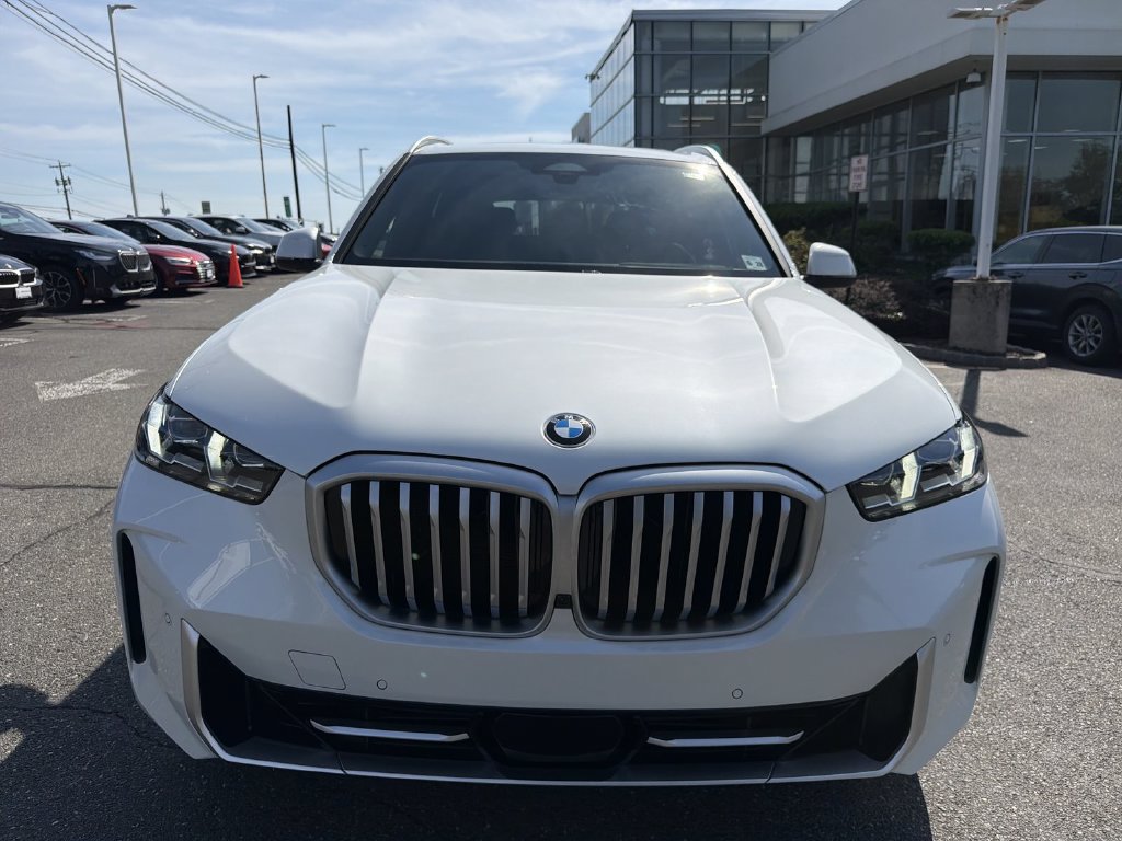 Used 2024 BMW X5 xDrive40i w/ Premium Package AWD/4WD image 14