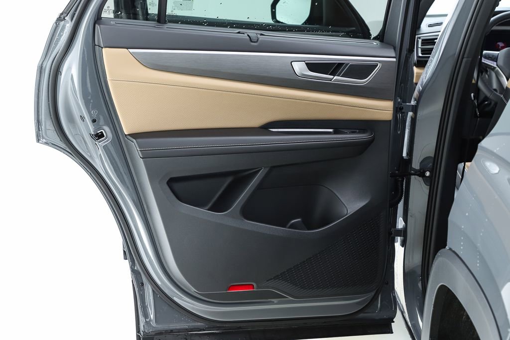 New 2026 Volkswagen Atlas Cross Sport SE image 17