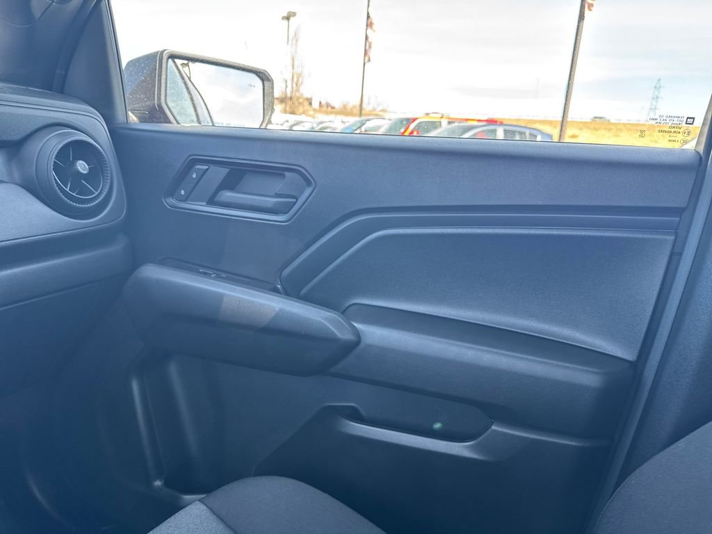 Used 2025 Chevrolet Colorado Trail Boss image 37