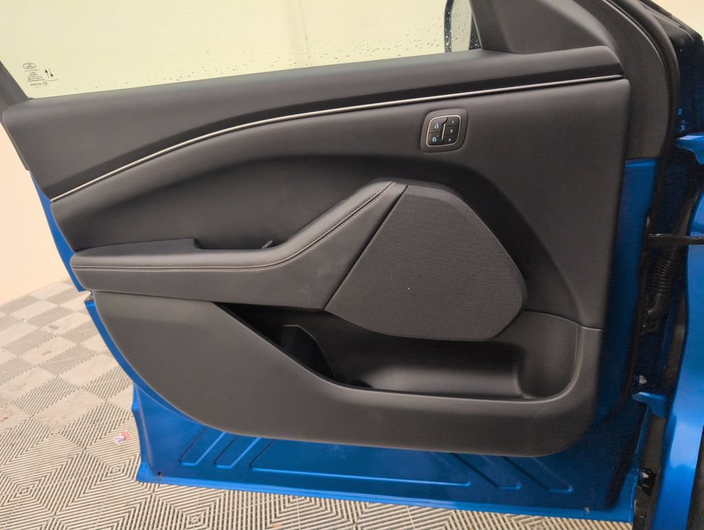 Certified 2025 Ford Mustang Mach-E Select w/ Comfort Package Lite RWD image 32