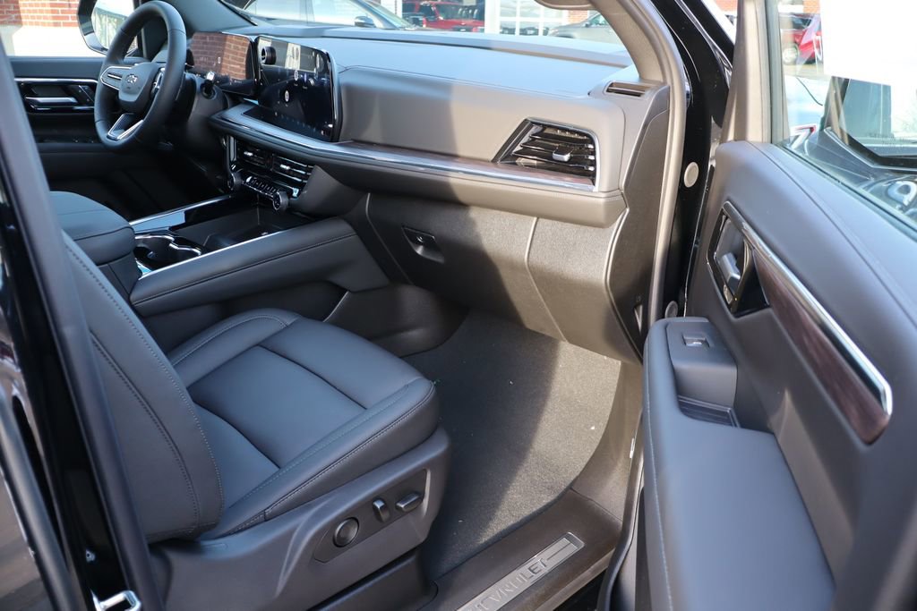 New 2026 Chevrolet Suburban Z71 w/ Comfort Package image 51