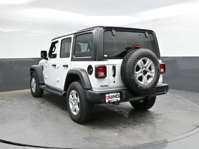Certified 2018 Jeep Wrangler Unlimited Sport S AWD/4WD image 10