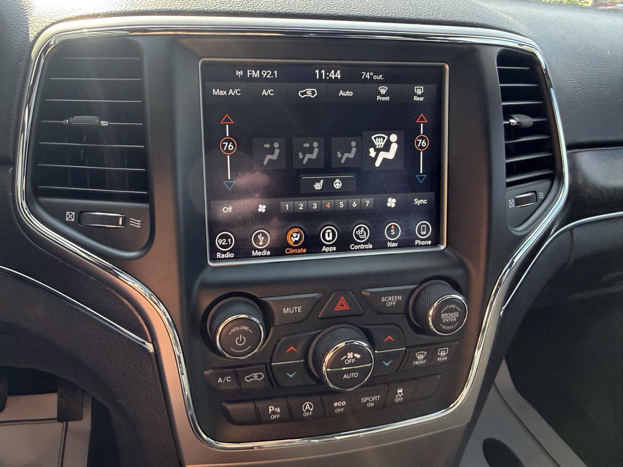Used 2018 Jeep Grand Cherokee Limited AWD/4WD image 23