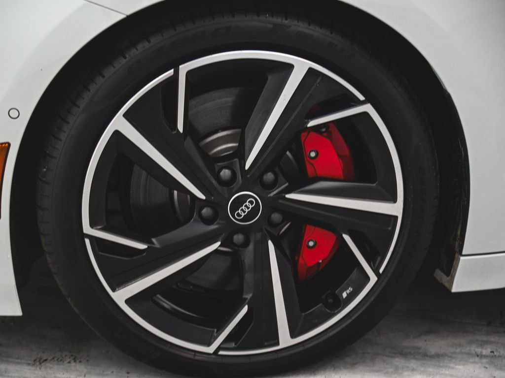 Used 2025 Audi S6 e-tron Prestige w/ 21" Black Optic Package AWD/4WD image 7