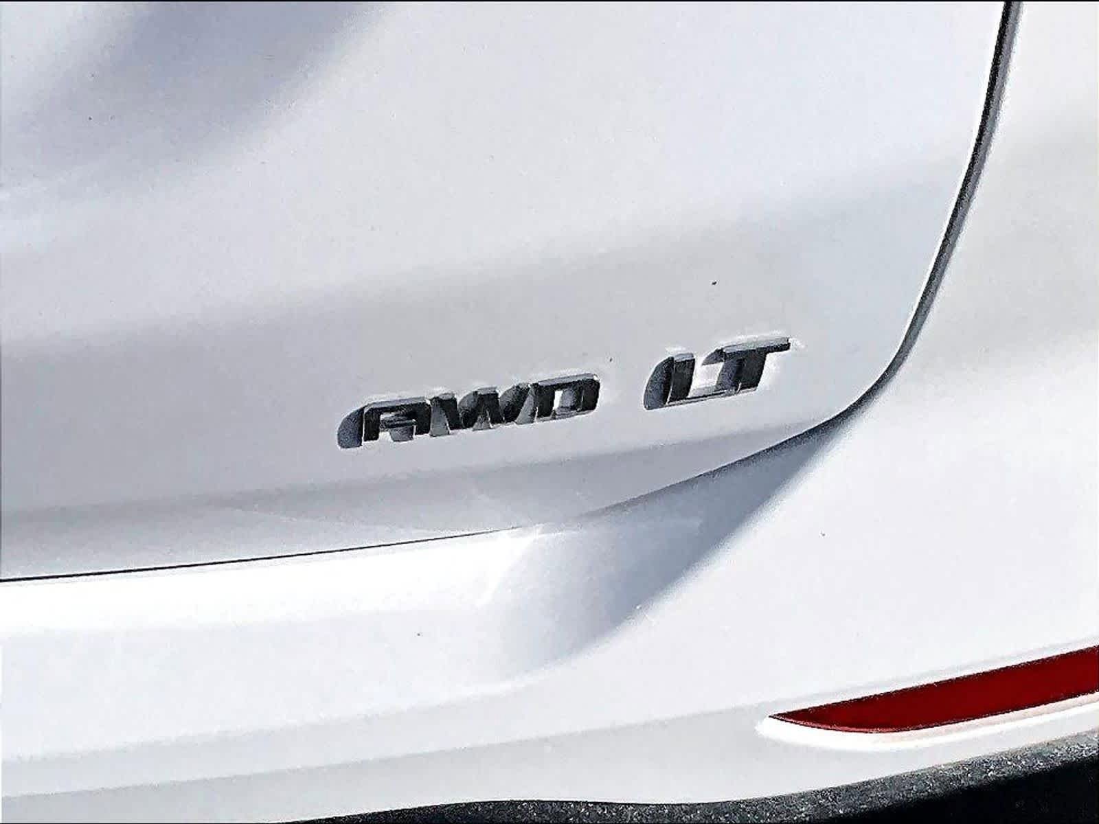 Used 2023 Chevrolet Equinox LT AWD/4WD image 29