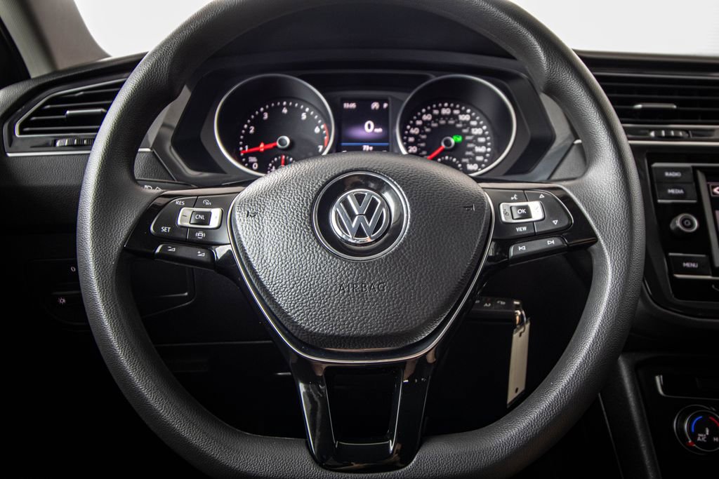 Used 2021 Volkswagen Tiguan S image 31