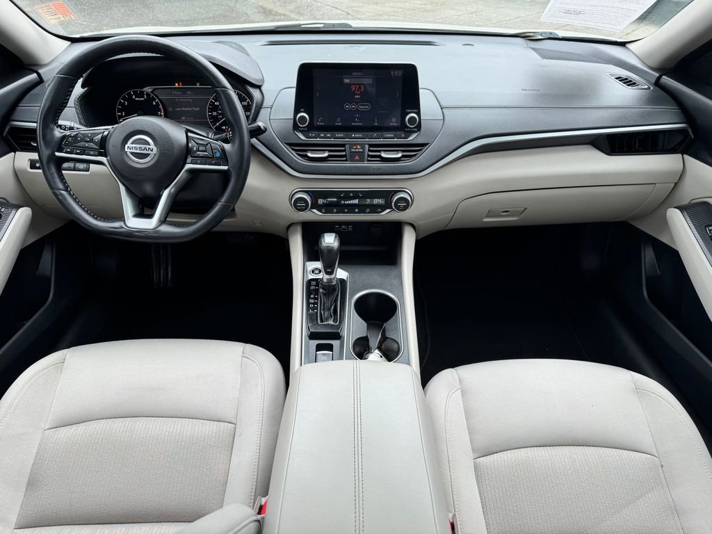 Used 2019 Nissan Altima 2.5 SV FWD image 17