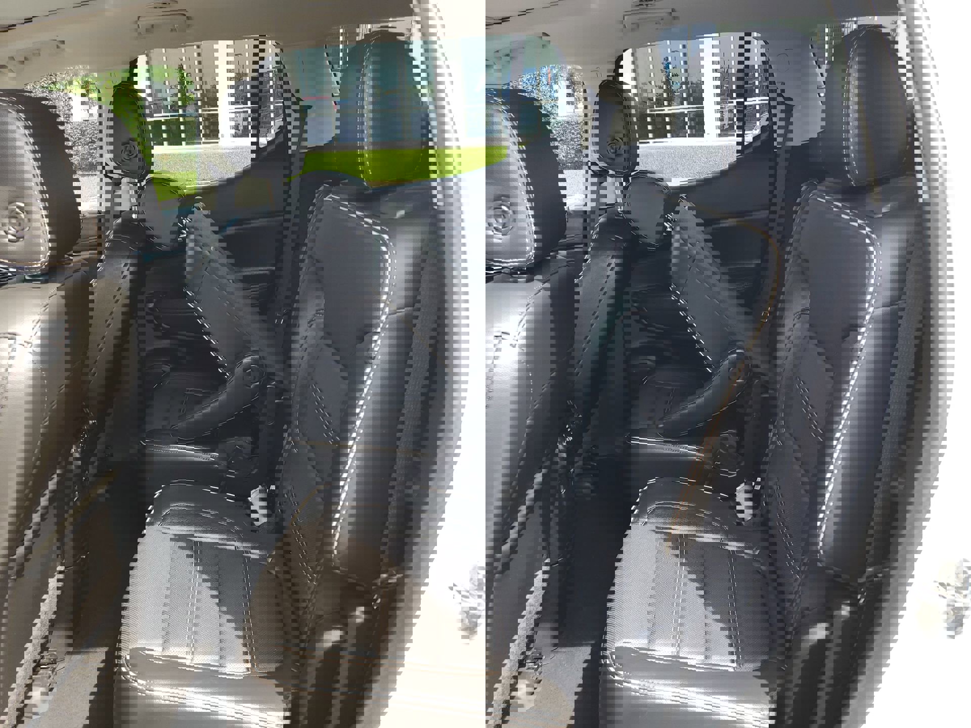 Used 2021 GMC Acadia Denali w/ Denali Technology Package image 92