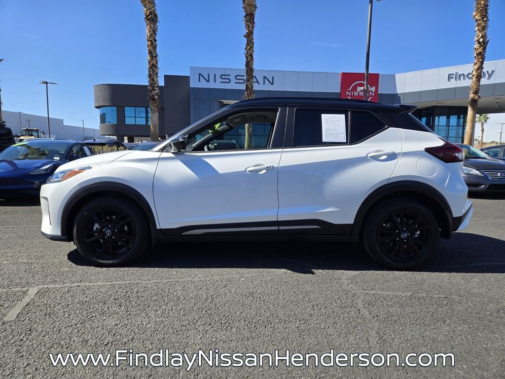 Used 2024 Nissan Kicks SR w/ SR Premium Package image 3