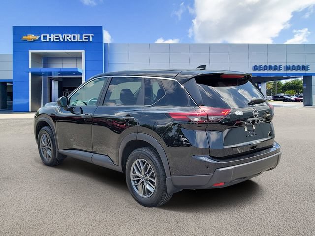 Used 2024 Nissan Rogue S FWD image 3