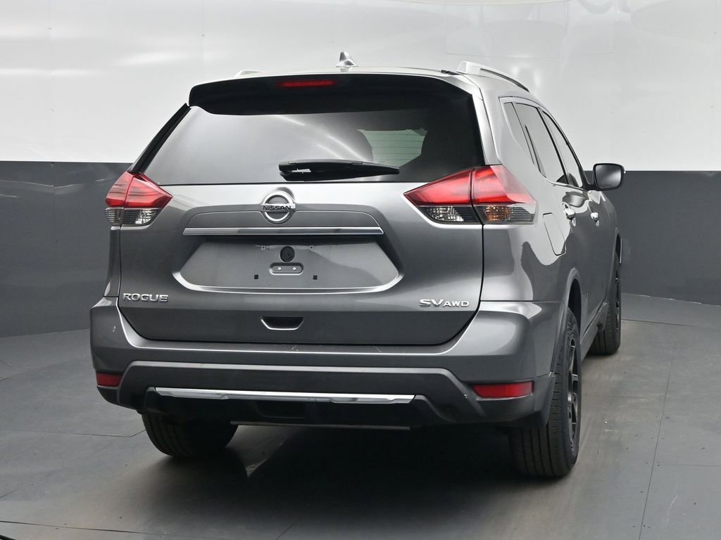 Used 2018 Nissan Rogue SV image 28