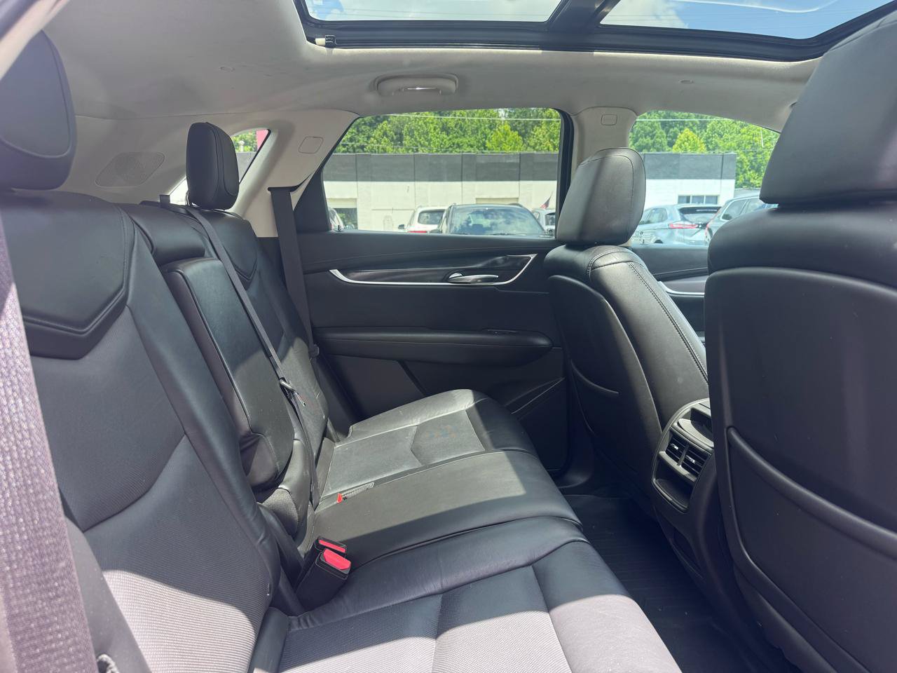 Used 2017 Cadillac XT5 Premium Luxury FWD image 12