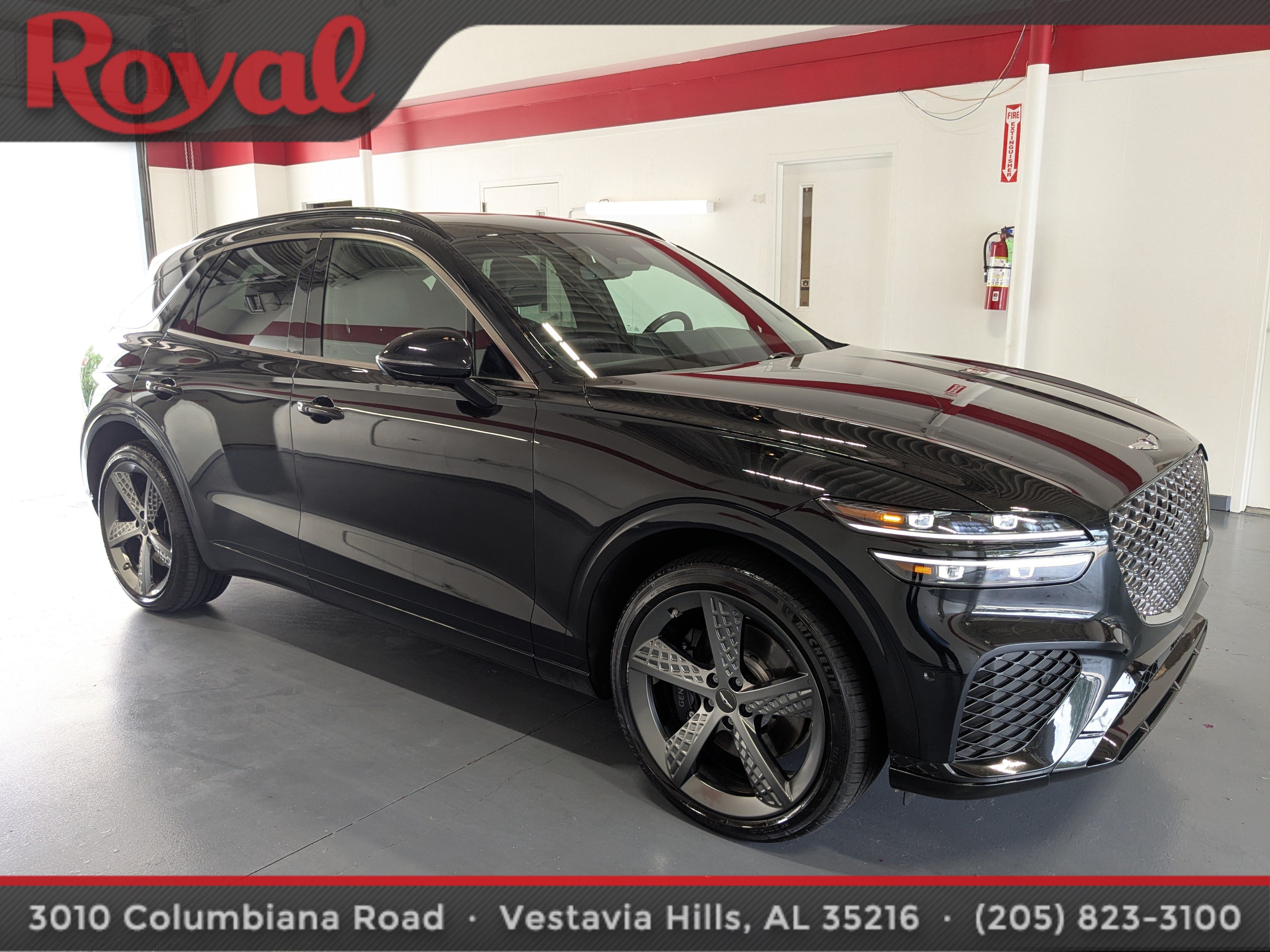 Used 2023 Genesis GV70 2.5T w/ Sport Prestige Package AWD/4WD image 5