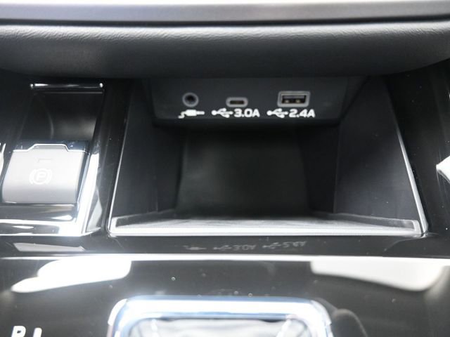 Used 2025 Subaru Legacy Limited w/ Popular Package #2 image 13