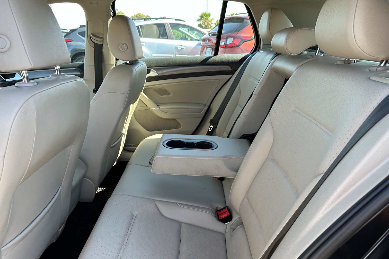 Used 2018 Volkswagen Golf SE FWD image 27