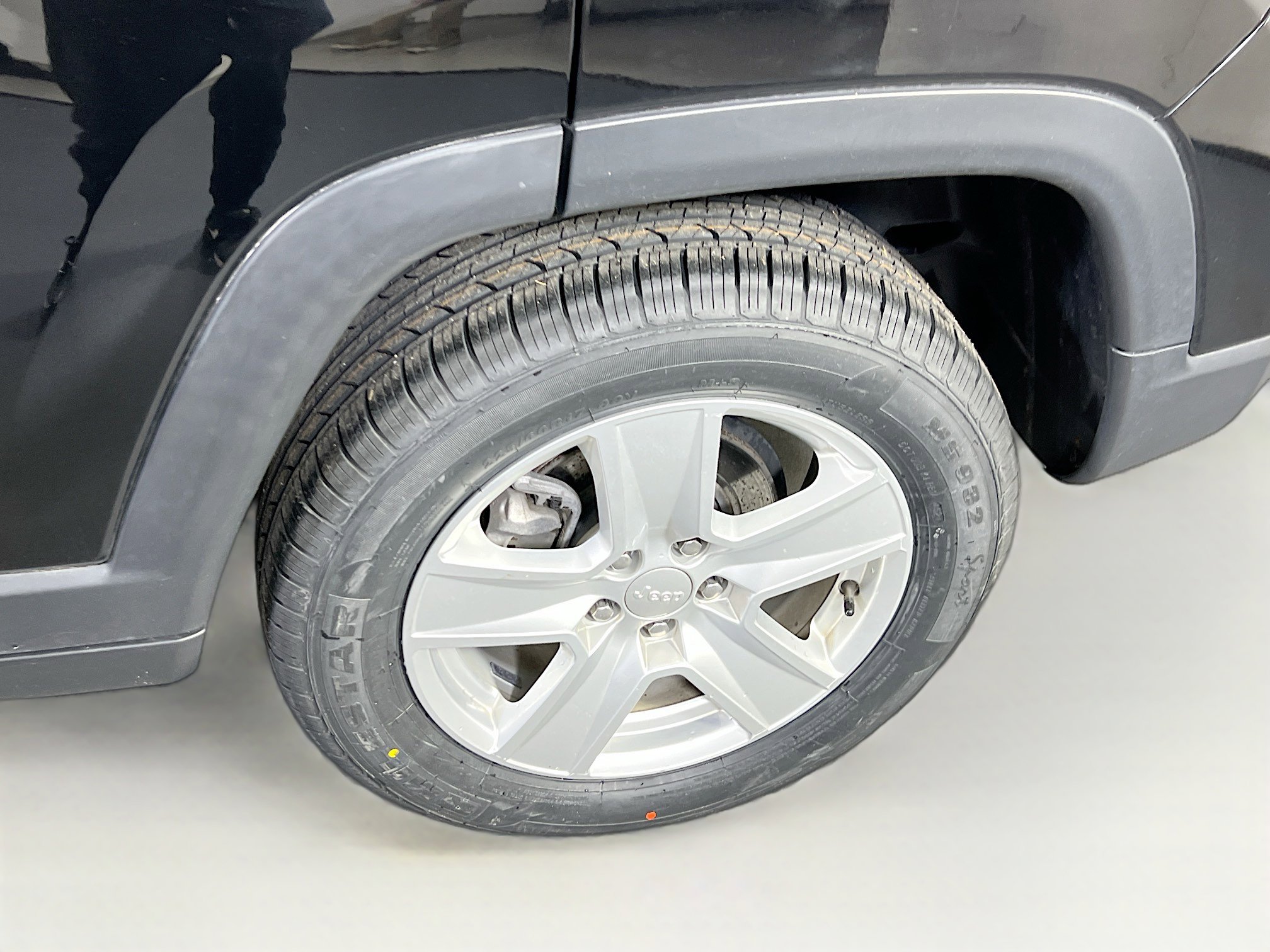 Used 2022 Jeep Compass Latitude image 28