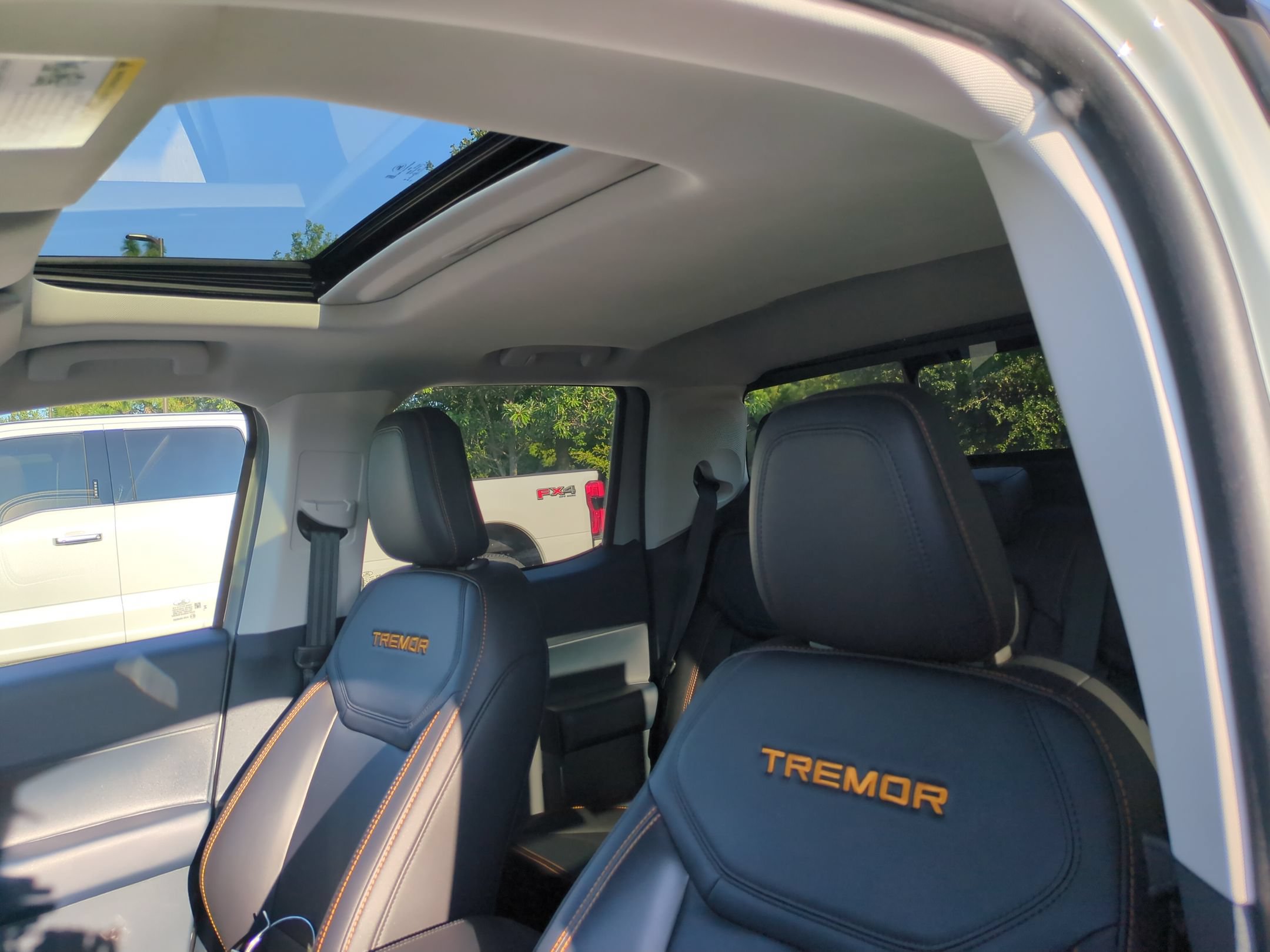 Used 2024 Ford Maverick Tremor w/ Tremor Off-Road Package AWD/4WD image 29